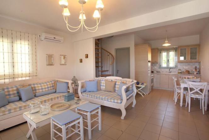 Aeolia Villas Каристос Номер фото